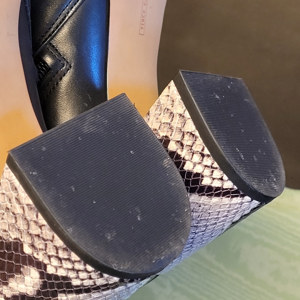 Vince Camuto Side Zip Black Ankle Boots with Snakeskin Heel Size 9.5 Like New - Picture 9 of 10